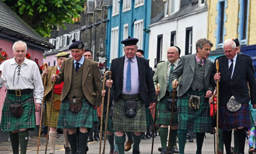 What Is a Kilt – Are Kilts Worn by Irish People?