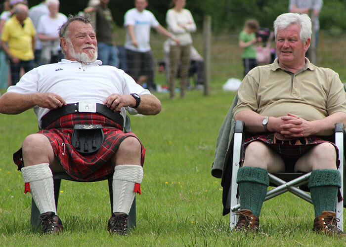 How Men's Mini Kilts are Reshaping Formal Attire?