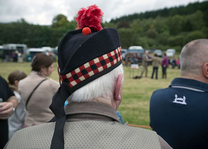 What is a Glengarry Hat - The Classic Highland Headwear