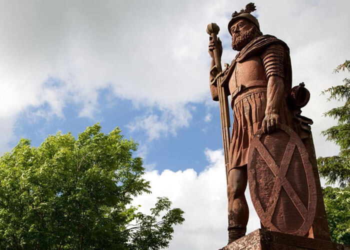 How Tall Was William Wallace? Unveiling a Scottish Legend