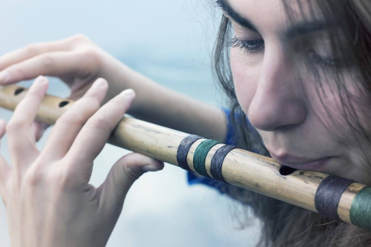 How to Play the Wooden Flute - Scotland kilt Collection